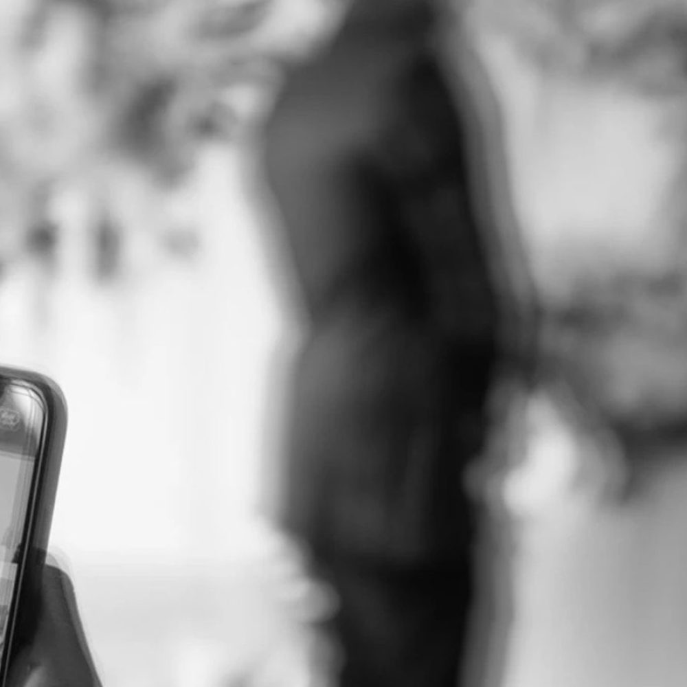 Social Media Etiquette at Weddings